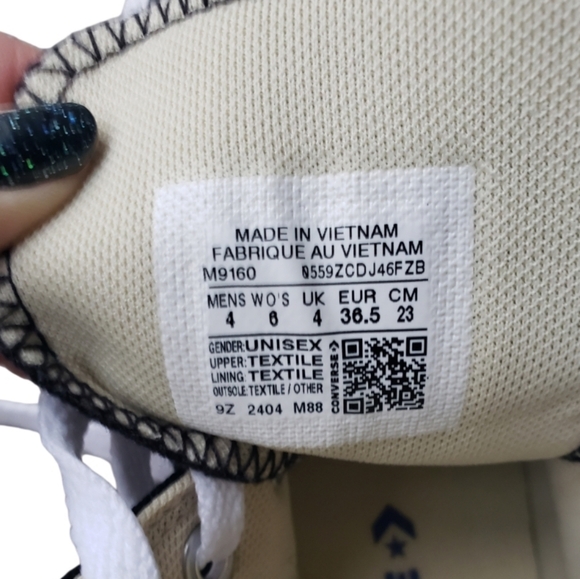 Chuck Taylor All Star Unisex Black Canvas High Top Shoe - M 4 /W 6 - Picture 8 of 10